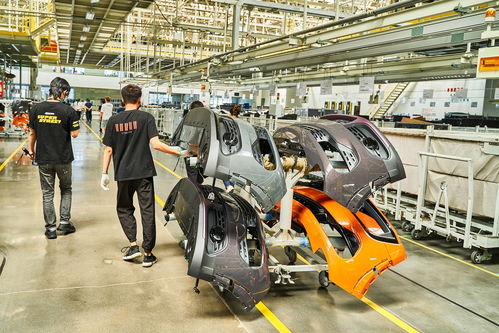 試駕國產小鋼炮領克02hatchback 探訪領克汽車工廠